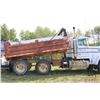 Image 5 : 1986 Freightliner conventional 15 speed dump truck with Caterpillar engine.  Working and operating u