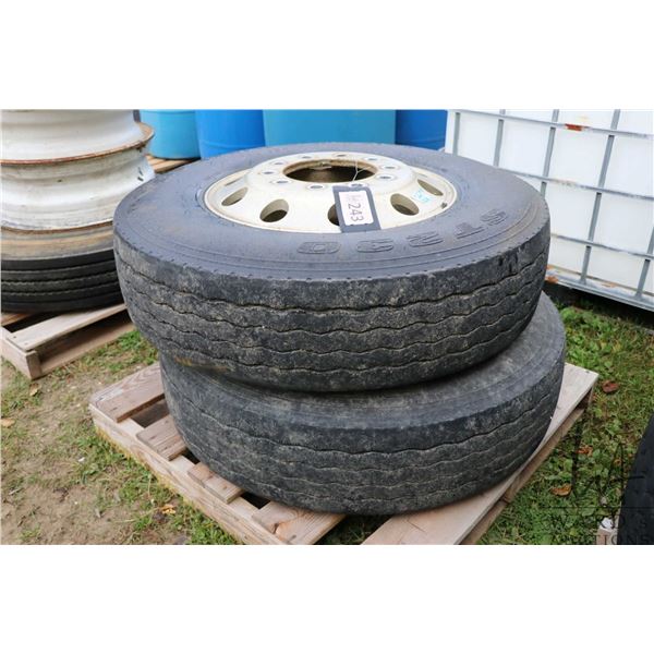 Pair of Alcoa alloy 22.5" rims, note: tires worn