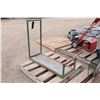 Image 1 : Hydraulic jack and rolling cart