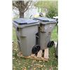 Image 1 : Lot of two rolling garbage cans