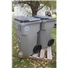 Image 1 : Lot of two rolling garbage cans