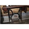 Image 3 : Antique Singer sewing machine in treadle cabinet