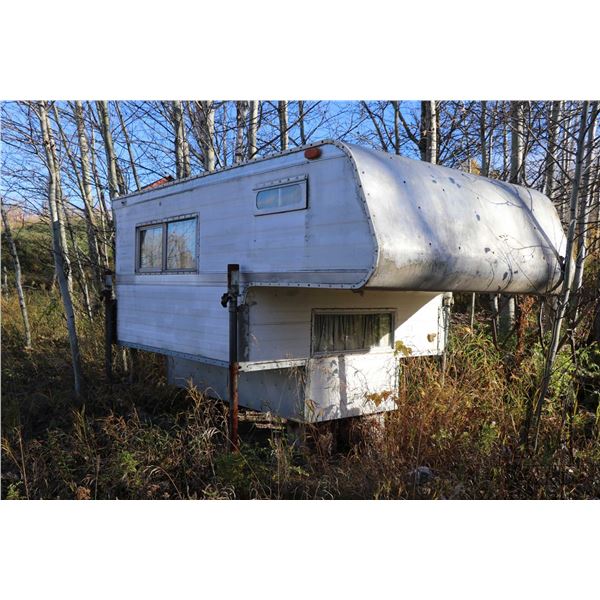 Okanagan truck camper appears to be for 1/4 ton truck. 80" x 37" bed. No data tag found.