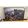 Image 4 : CITYSCAPE PRINT & 3 FRAMED RACING PICTURE
