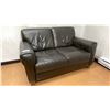 Image 1 : CHOCOLATE BROWN LEATHER LOVE SEAT