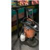 Image 2 : RIDGID 60L SHOP VAC WITH HOSE & HAND PUMP PRESSURE SPRAYER