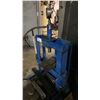 Image 3 : BLUE HEAVY DUTY HYDRAULIC SHOP PRESS