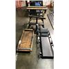 Image 1 : BLACK & DECKER WORKMATE 300, 2 MECHANICS CREEPERS & 1 MATERIAL STAND,