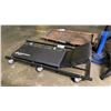 Image 3 : BLACK & DECKER WORKMATE 300, 2 MECHANICS CREEPERS & 1 MATERIAL STAND,