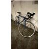 Image 4 : CANNONDALE R400 ROAD BIKE