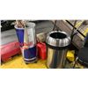Image 2 : 2 ANTI FATIGUE FLOOR MATS, STAINLESS STEEL GARBAGE CAN, 4 CHAIRS, RACING FLAGS, REDBULL BEVERAGE