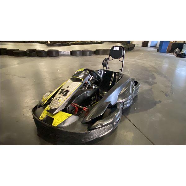 SODI KART RT8 BLACK/GREEN GASOLINE POWERED GO KART WITH HONDA ENGINE