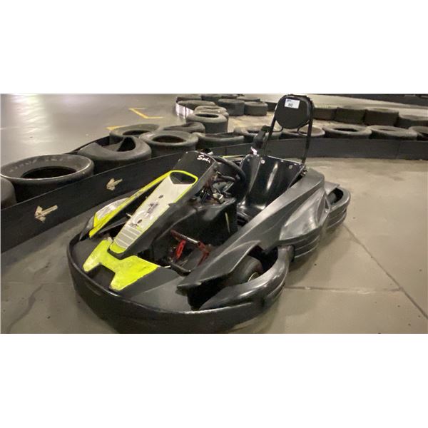 SODI KART RT8 BLACK/GREEN GASOLINE POWERED GO KART WITH HONDA ENGINE