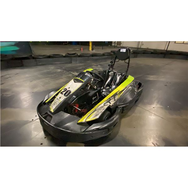 SODI KART RT8 BLACK/GREEN GASOLINE POWERED GO KART WITH HONDA ENGINE