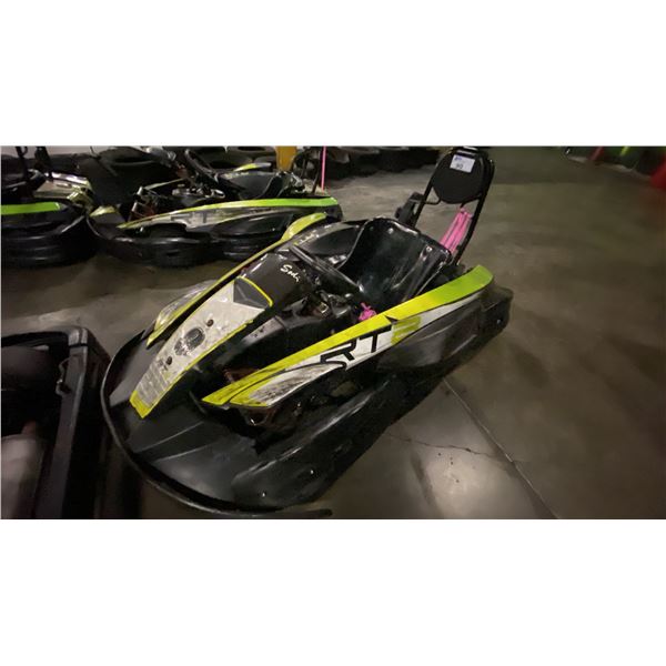 SODI KART RT8 BLACK/GREEN GASOLINE POWERED GO KART WITH HONDA ENGINE *MAY REQUIRE PARTS/REPAIR*