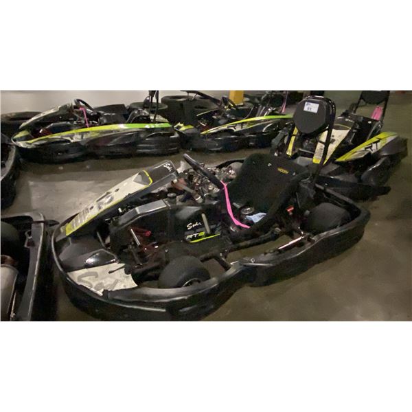 SODI KART RT8 BLACK/GREEN GASOLINE POWERED GO KART WITH HONDA ENGINE *MAY REQUIRE PARTS/REPAIR*