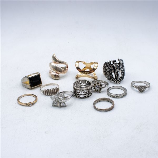 LOT OF ASSTD ESTATE RINGS