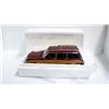 Image 7 : AUTO ART 1:18 DIECAST JEEP WAGONEER W BOX