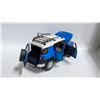 Image 11 : AUTO ART 1:18 DIECAST TOYOTA FJ CRUISER