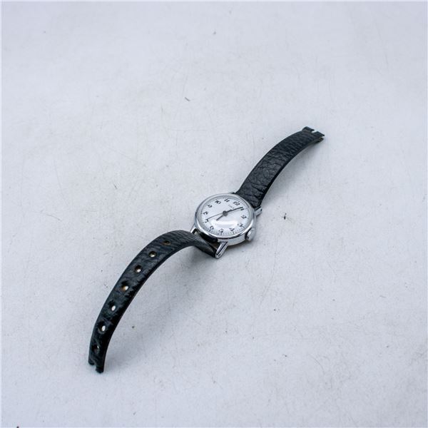 VINTAGE LADIES TIMEX MECHANICAL WATCH NEEDS STRAP