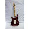Image 2 : FENDER STRATOCASTER GUITAR MEXICO DK WINE W CASE