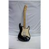 Image 1 : FENDER STRATOCASTER GUITAR MEXICO BLACK W CASE