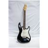 Image 1 : FENDER STRATOCASTER GUITAR MEXICO BLACK W CASE