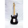 Image 2 : FENDER STRATOCASTER GUITAR MEXICO BLACK W CASE