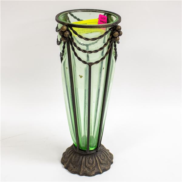 ESTATE TALL URANIUM GLASS VASE+BLACK LIGHT