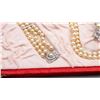 Image 2 : 1950S ORQUIDEA PEARL SET WITH BOX