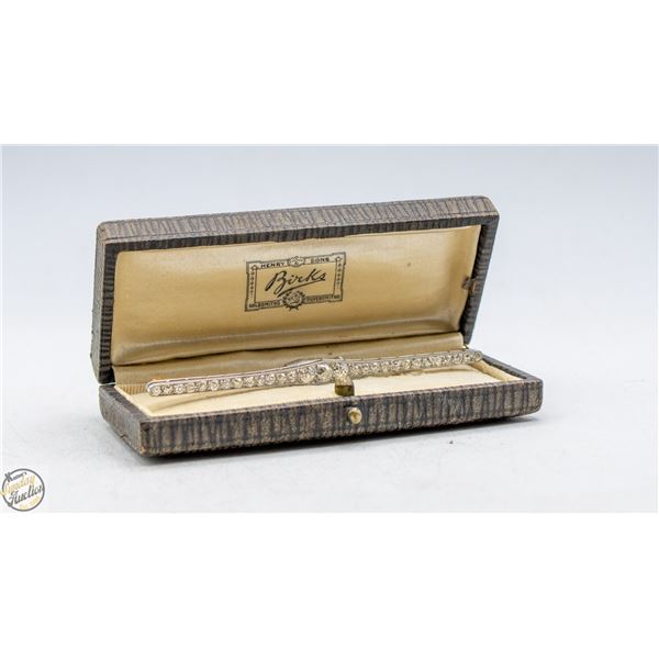 ANTIQUE PLATINUM & 14K GOLD DIAMOND BAR BROOCH