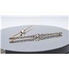 Image 2 : ANTIQUE PLATINUM & 14K GOLD DIAMOND BAR BROOCH