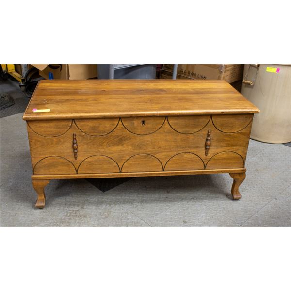 CEDAR BLANKET CHEST WITH SKELETON KEY, MID-20TH