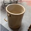Image 2 : 15 GALLON IMPERIAL CROCK