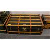 Image 1 : BARNUM, MINNEAPOLIS  FLAT-TOP STEAMER TRUNK