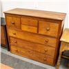 Image 1 : VINTAGE MID-CENTURY OAK CHEST OF DRAWERS