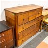 Image 3 : VINTAGE MID-CENTURY OAK CHEST OF DRAWERS
