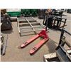 Image 1 : (10035710) 2018 Grainger 4YX96 Pallet Truck (Needs Repair)