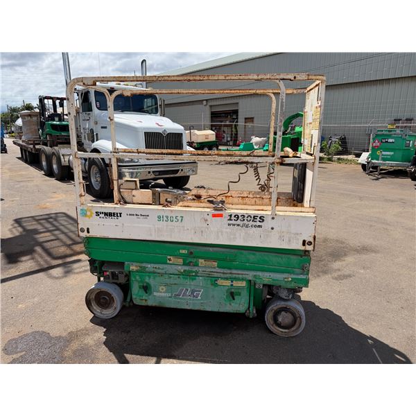 (913057) 2016 JLG 1930ES Electric Scissor Lift 19' (Needs Repair)
