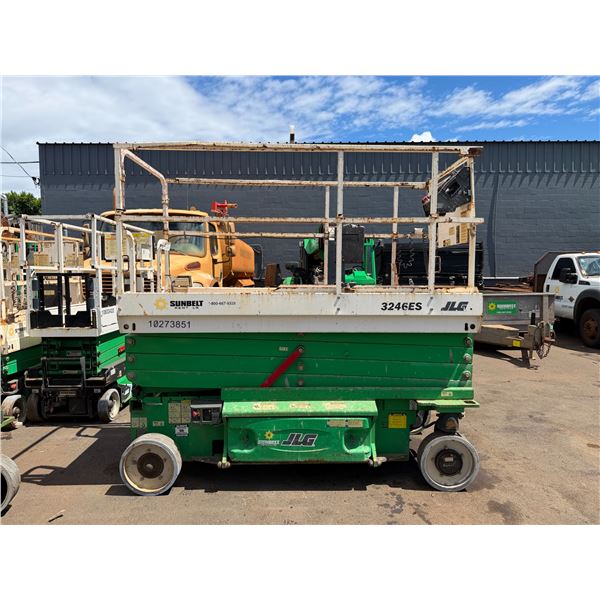 (10273851) 2020 JLG 3246ES Electric Scissor Lift 30' (Needs Repair)