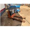 Image 3 : (PTA-004) Doosan Electric Pallet Truck (No Tires, Battery Needs to be Replaced)