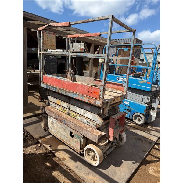 (MLS-250) Skyjack Scissorlift, 19' (Needs Repair)