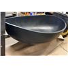 Image 1 : Black Modern Wave-Shaped Freestanding Bathtub 70.5" x 44" x 20"H