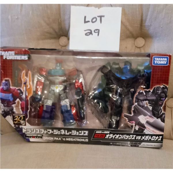 Takara Tomy Transformers Generations TG-25 Orion Pax vs. Megatronus 2-pack