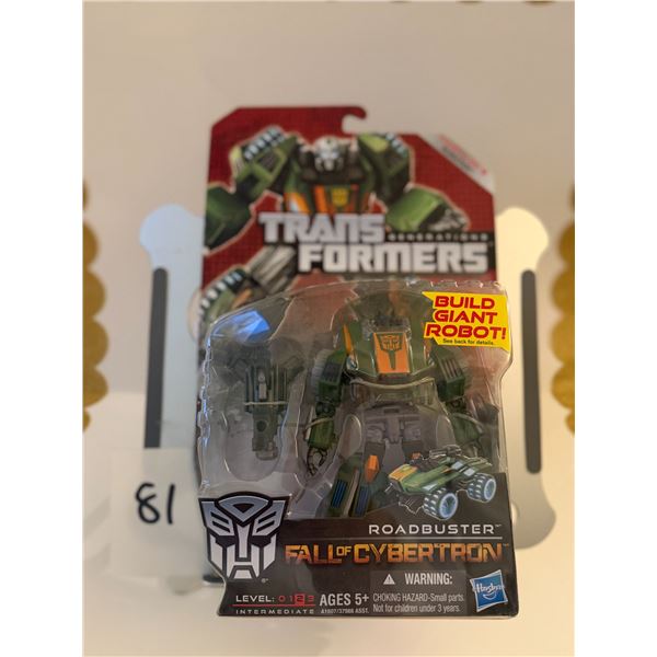 Transformers Generations Fall of Cybertron Deluxe Class Roadbuster