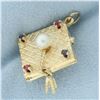 Image 5 : Graduation Cap Locket in 14k Yellow Gold