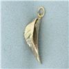 Image 3 : Diamond Leaf Charm in 14k Yellow Gold