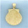Image 2 : Seashell Pendant in 14k Yellow Gold