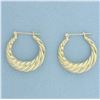 Image 2 : Twisting Design Hoop Earrings in 14k Yellow Gold