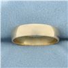 Image 1 : Mens Traditional Wedding Band Ring in 14K Yellow Gold